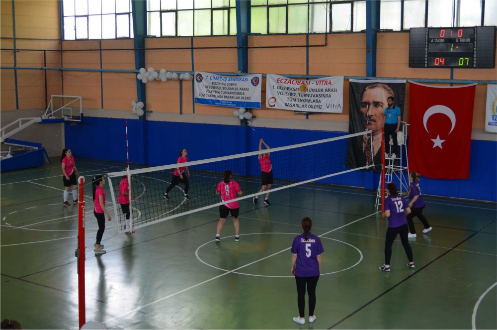 VİTRA ÇALIŞANLARI VOLEYBOLDA BULUŞTU 13