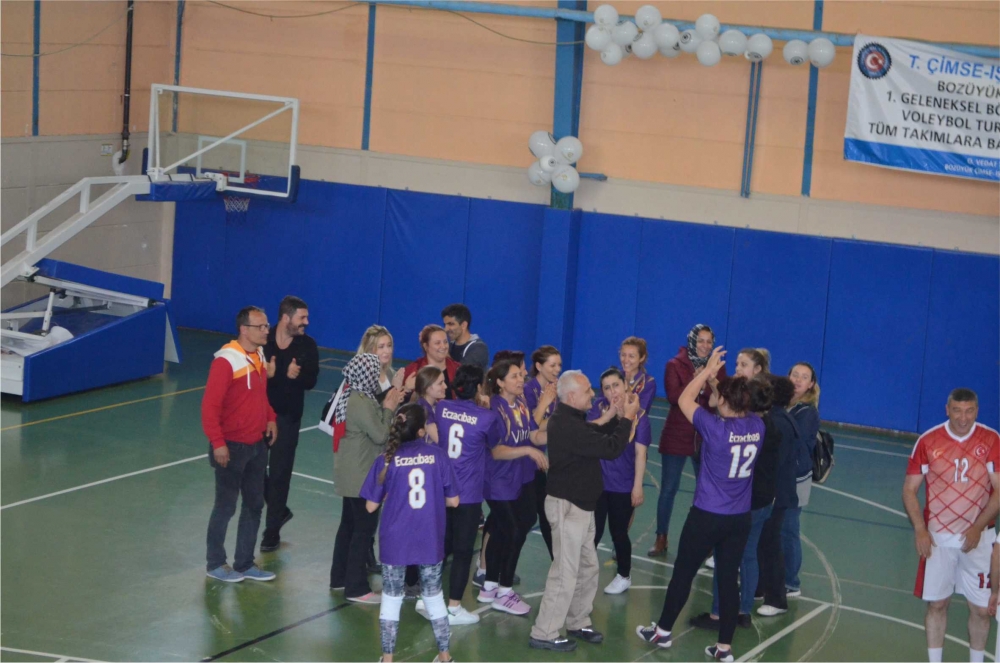 VİTRA ÇALIŞANLARI VOLEYBOLDA BULUŞTU 24