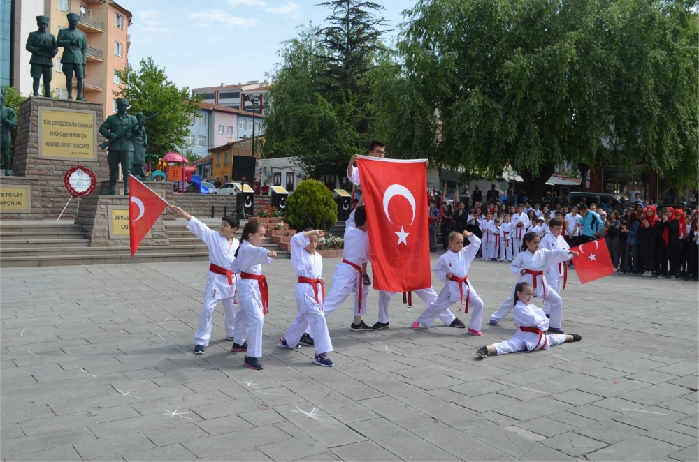 19 MAYIS COŞKUYLA KUTLANDI 16