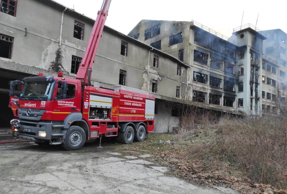 ESKİ UN FABRİKASINDA YANGIN