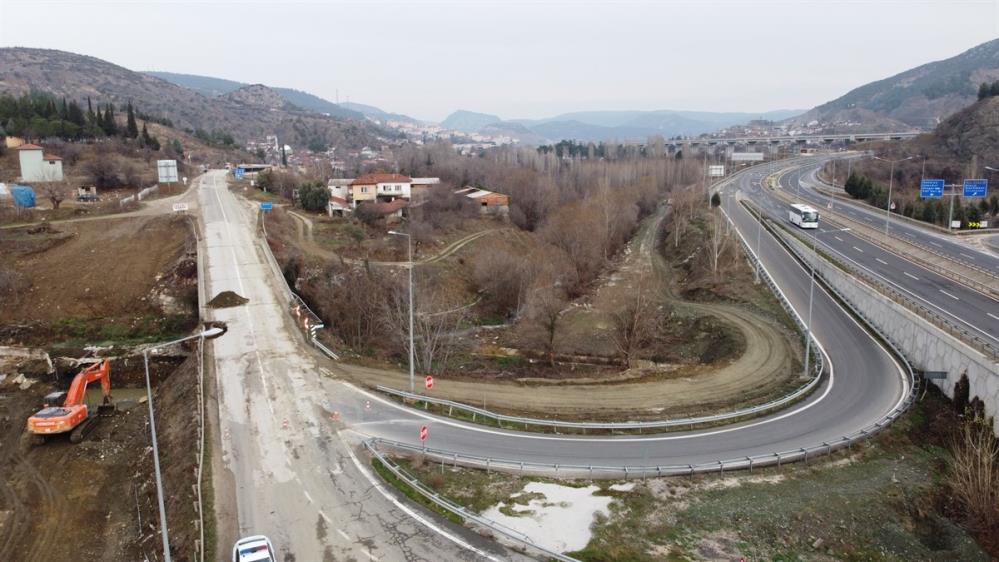 Bilecik ayrımı köprülü kavşağında inceleme