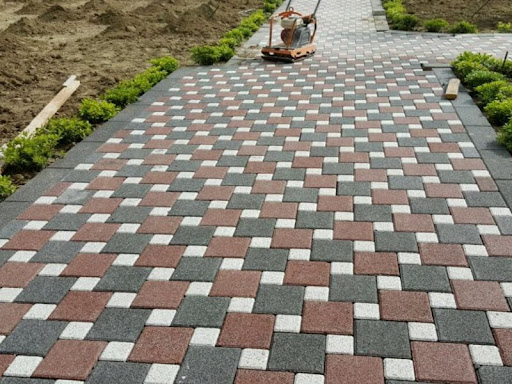 Parke taşı döşenmesi yaptırılacak