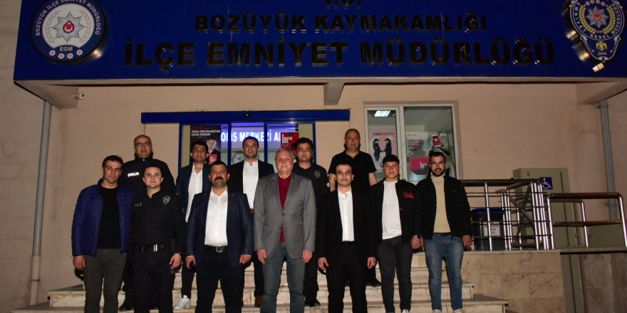 Bozüyük Belediye Başkanı M. Talat Bakkalcıoğlu'ndan Polislere kutlama