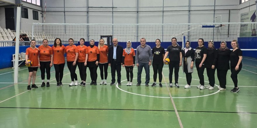Evimin Sultanları Kadınlar Voleybol Turnuvası Başladı
