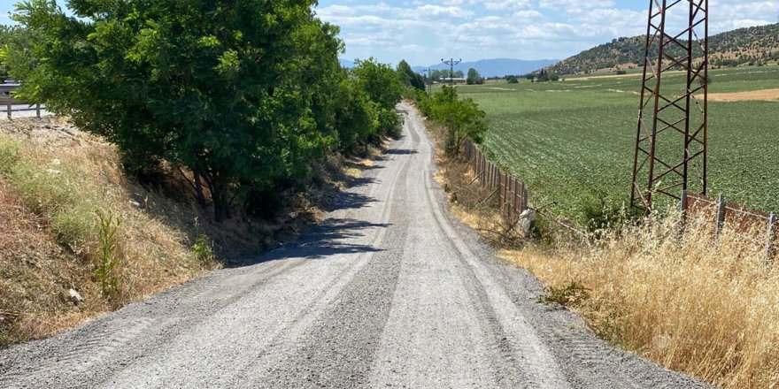 Dübekli Köyü'nde bağlantı yolu çalışmaları