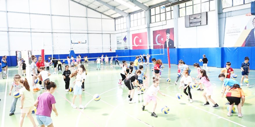 Voleybol Kursuna Yoğun İlgi