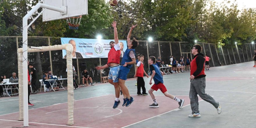 Kum Voleybolu ve Sokak Basketbolu Turnuvası Tamamlandı