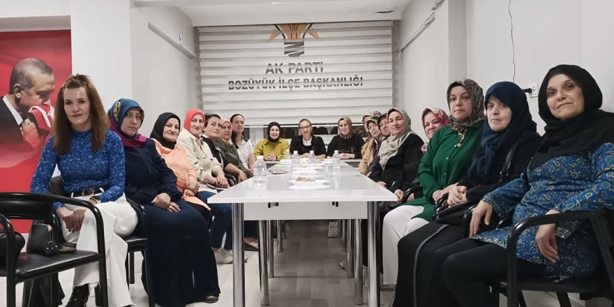 AK Parti Kadın Kolları İstişare Toplantısı Yapıldı