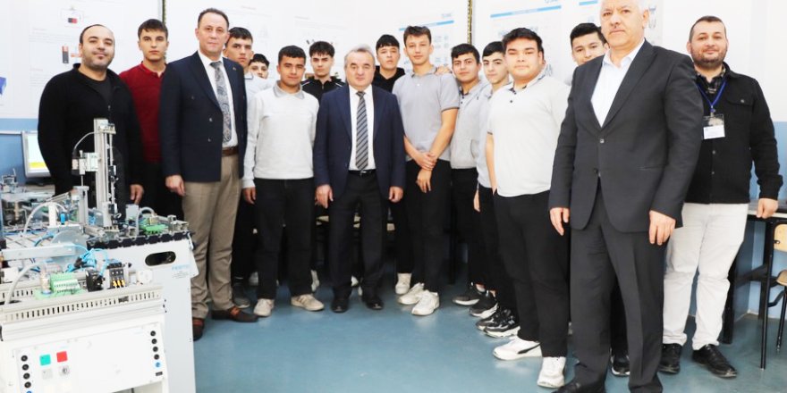 Kaymakam Öztürk Öğrencilerle Buluştu