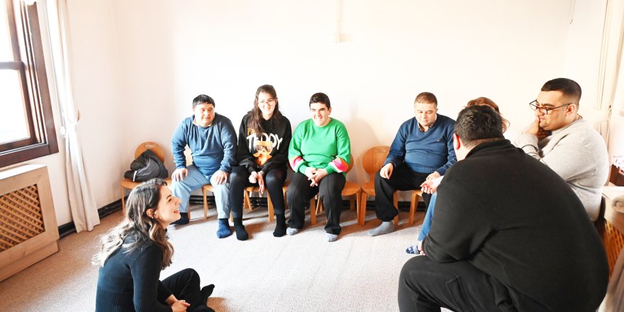 Bozüyük'te "Özel Bireyler Drama Atölyesi” 