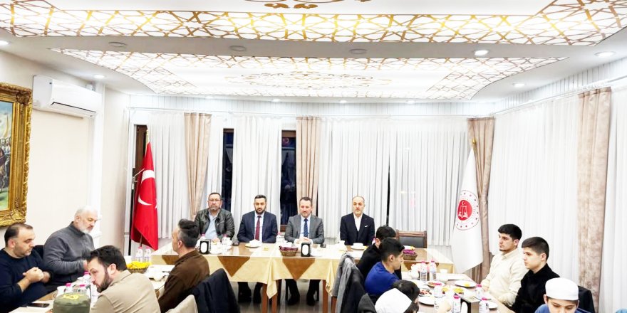 Müftü Dilek, Hafızlık Öğrencileriyle İftarda Buluştu