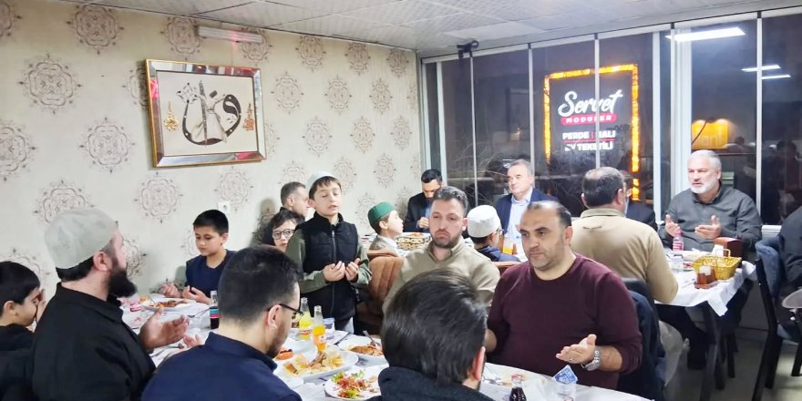 Kaymakam Öztürk Hafızlarla İftarda Buluştu