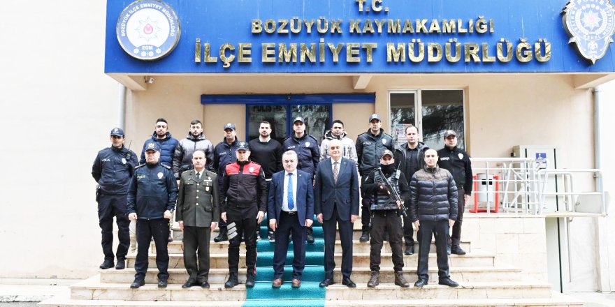 Kaymakam Öztürk'ten Bayram Mesaisi