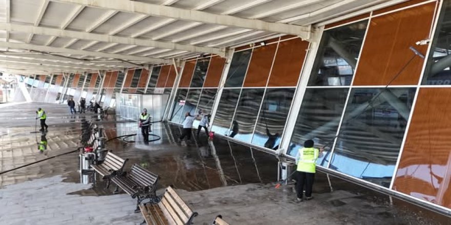 Otobüs Terminalinde Temizlik Çalışmaları