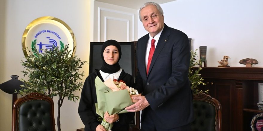 Başkan Bakkalcıoğlu Koltuğunu Devretti