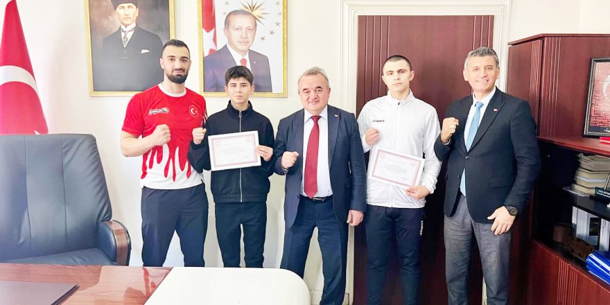 Kaymakam Öztürk Başarılı Sporcuları Tebrik Etti