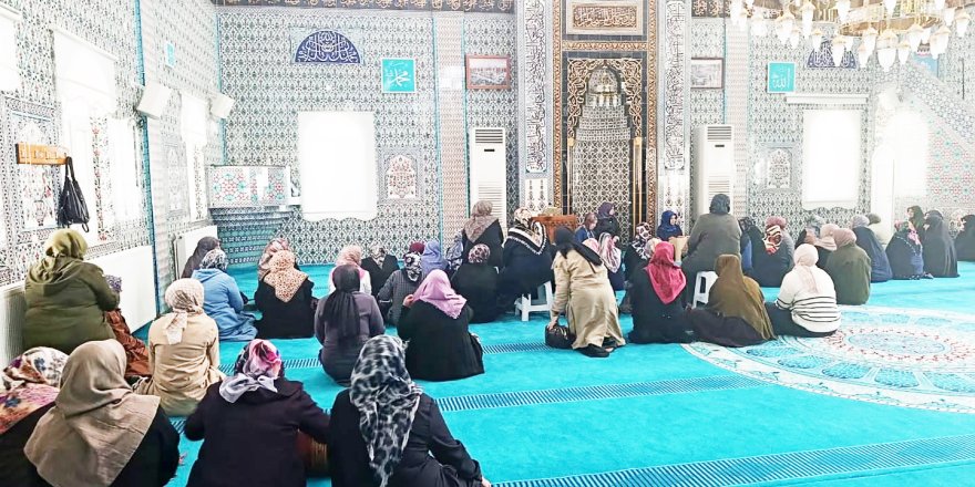 Yeşil Camii’nde Hatim Duası Programı 