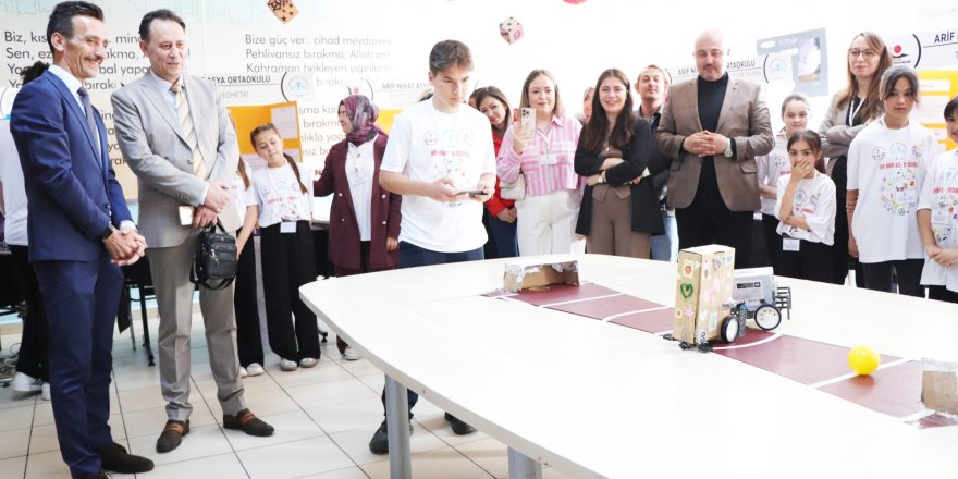 Bozüyük'te TÜBİTAK Bilim Fuarı