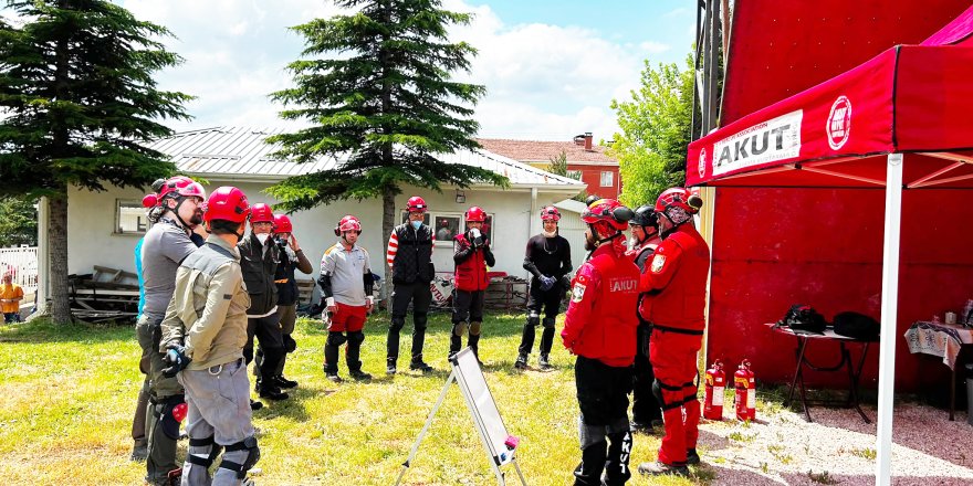 AKUT Gönüllüleri Afetlere Hazırlanıyor