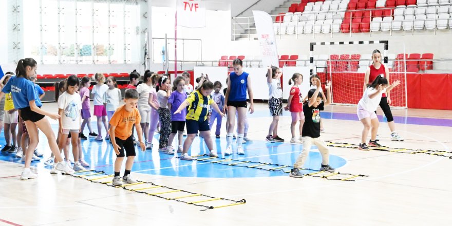 Voleybol Kursları Başladı