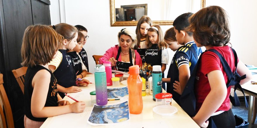 Sanatevi Atölyeleri Devam Ediyor