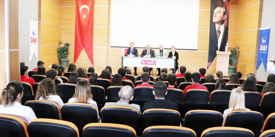 Kaymakam Helvacı Öğrencilerle Bir Araya Geldi