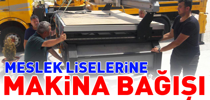 BOZÜYÜK GİRİŞİMCİLİĞİ DESTEKLEME DERNEĞİNDEN MESLEK LİSELERİNE MAKİNE BAĞIŞI