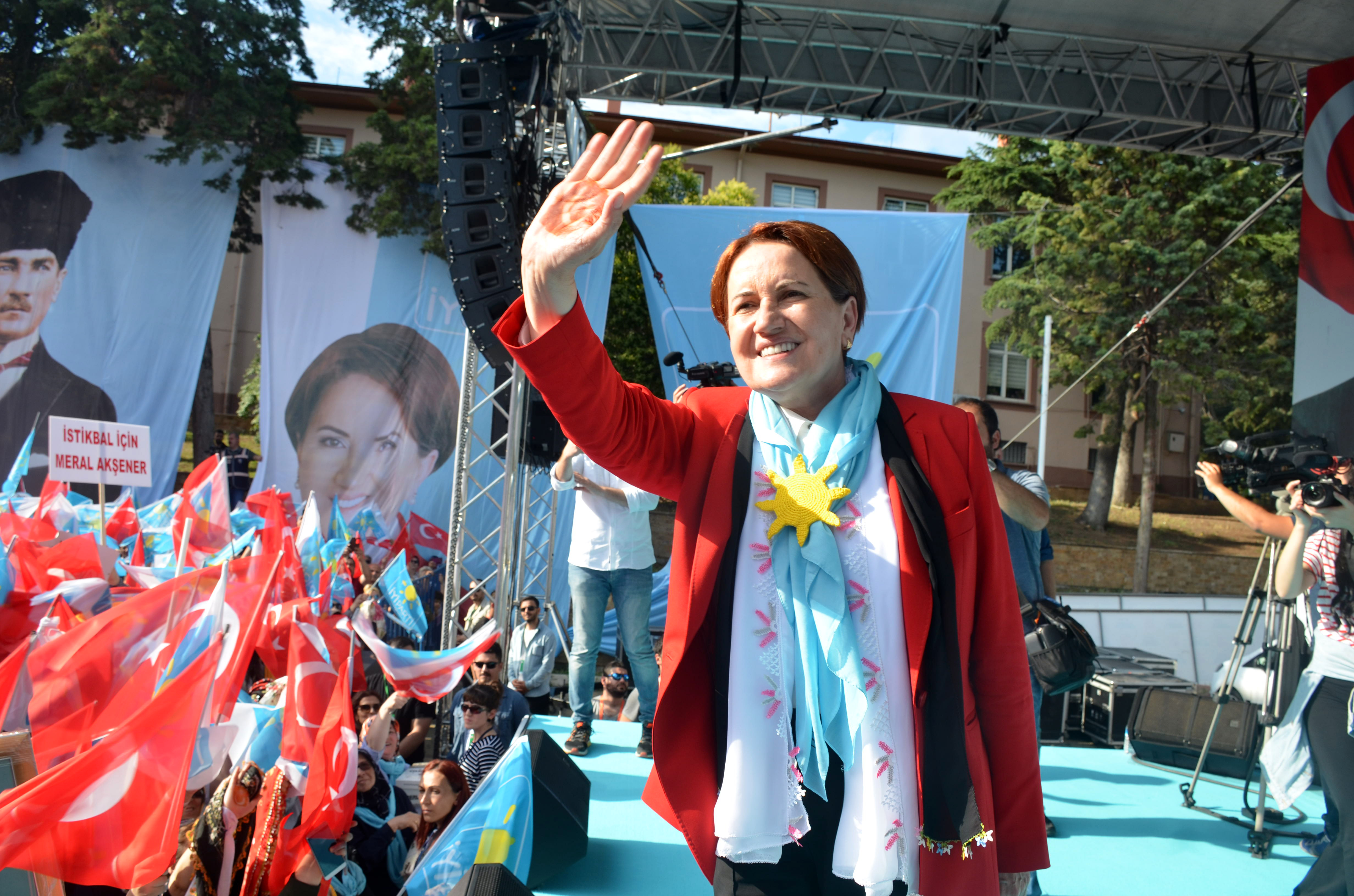 AKŞENER BİLECİKLİLERLE BULUŞTU