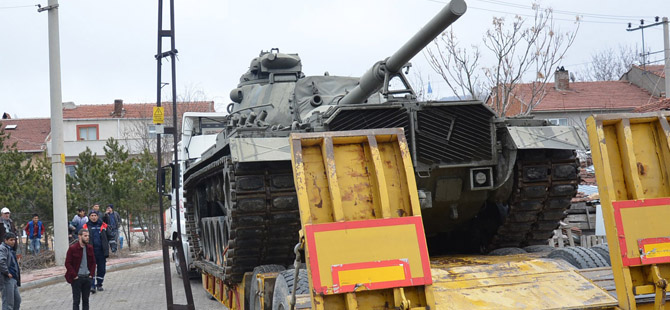 Tarihi Tank Müzedeki Yerini Aldı