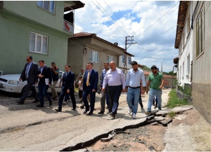 VALİ BÜYÜKAKIN, KARAKÖY'DE İNCELEMELERDE BULUNDU