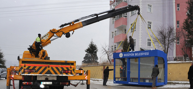 BOZÜYÜK'TE 11'İNCİ KLİMALI DURAK VATANDAŞLARIN HİZMETİNDE