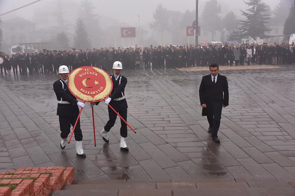 ATATÜRK SAYGIYLA ANILDI