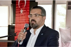 MUSTAFA AKIŞ'TAN AÇIKLAMA