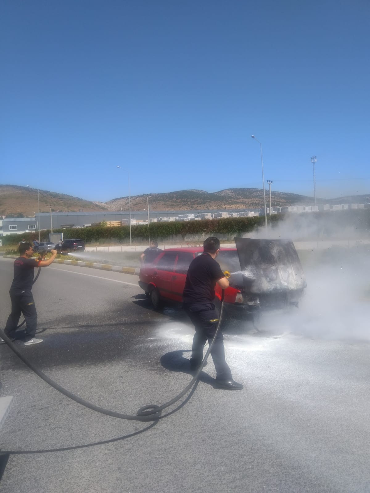 ANİDEN YANMAYA BAŞLADI!