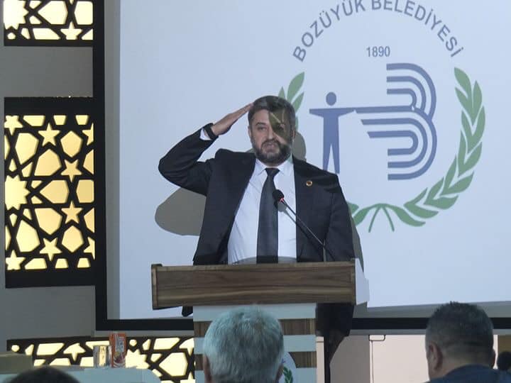 AK PARTİ MECLİS ÜYELERİNDEN ASKERE SELAM