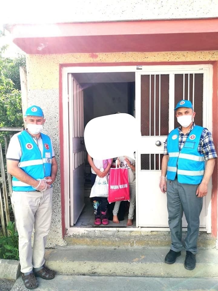 YÜZLERCE İNSANIN YÜZÜNÜ GÜLDÜRDÜLER