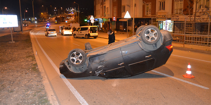 Köprüde takla attı! 1 yaralı