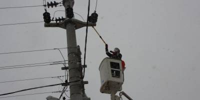 Elektrik arıza ekiplerinin zorlu mücadelesi