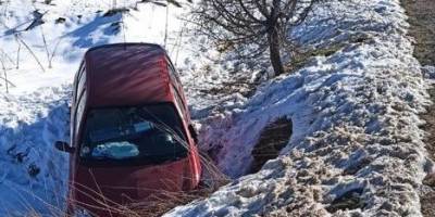 Virajı Alamadı Şarampole Girdi