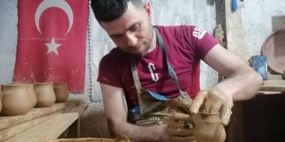 Suriye'den savaştan kaçarak geldiği Türkiye'de çömlek yarışmasında 1'inci oldu