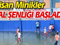 23 NİSAN MİNİKLER FUTSAL ŞENLİĞİ BAŞLADI