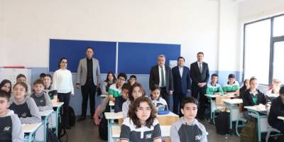 Kaymakam Öztürk'ten Öğrencilere Ziyaret