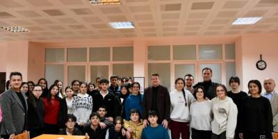 Müdür Şimşek Bozüyüklü Öğrencilerle Buluştu