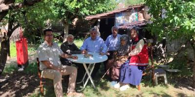 Kaymakam Öztürk'ten 71 yıllık evli çifte ziyaret