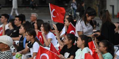 Bozüyük'te Milli Maçlar Dev Ekrandan İzlendi