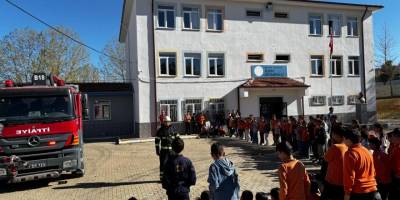 Öğrencilere Yangın Eğitimi Verildi