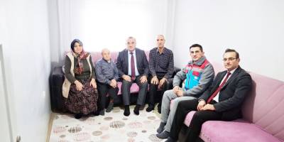 Kaymakam Öztürk'ten Anlamlı Ziyaret