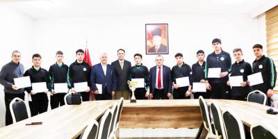 Kaymakam Öztürk, Başarılı Öğrencileri Ağırladı