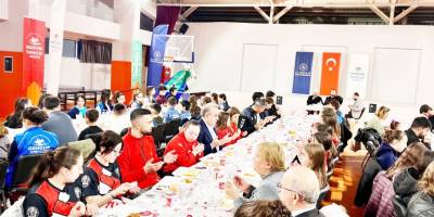 Bozüyük Gençlik Merkezi'nde İftar Programı