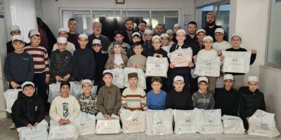 Soğukpınar Erkek Hafızlık Kur’an Kursu Öğrencilerine Ayakkabı Desteği